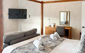 Oriel Hotel